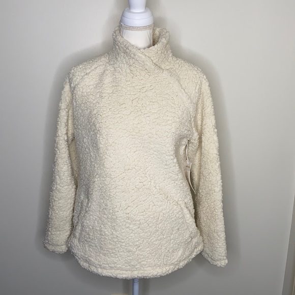 Austin Pullover- Balance Collection - Picture 4 of 12